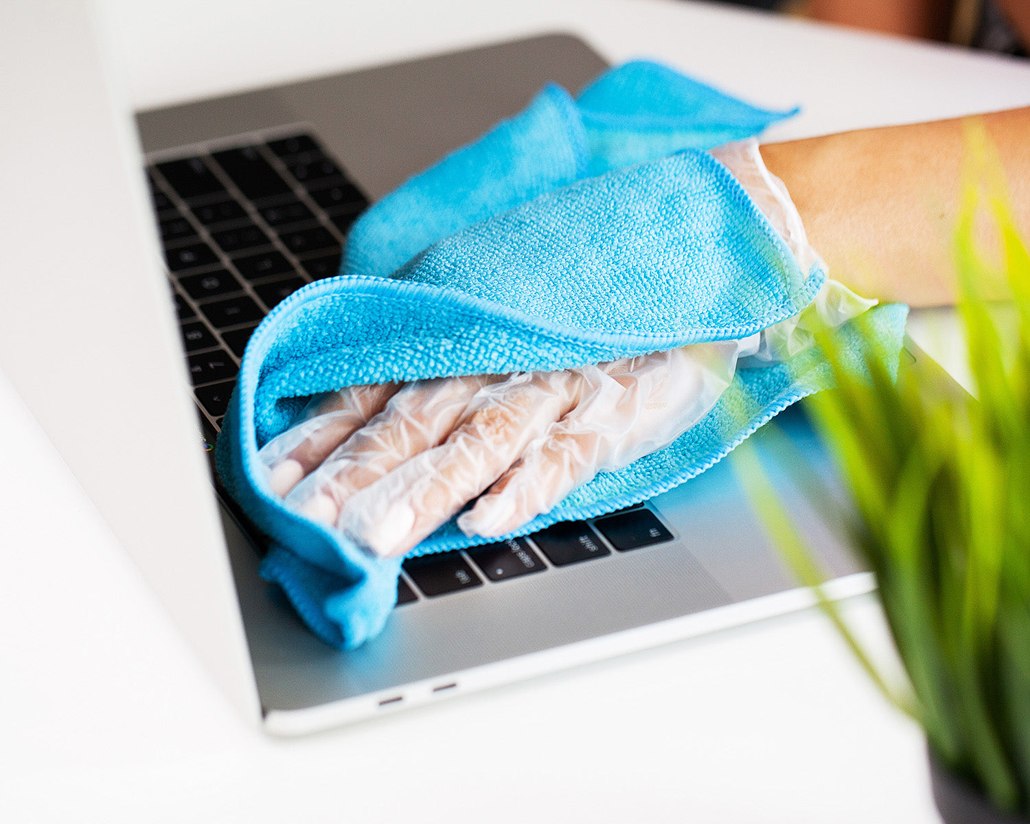 How to Clean and Maintain Your Electronics Accessories